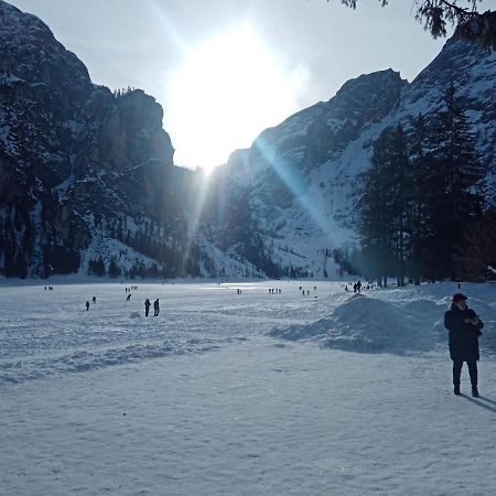Relax Al Lago Di Braies ไบรยัส ภายนอก รูปภาพ